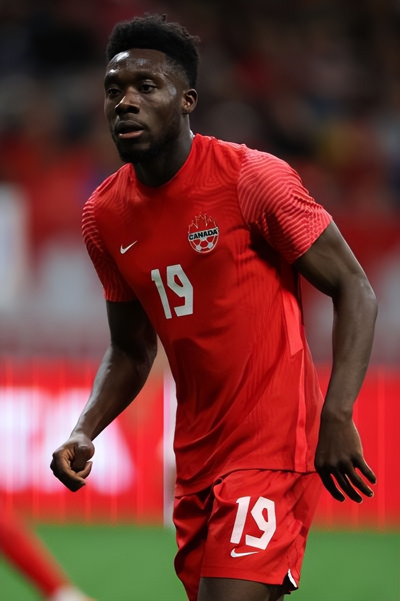 姆巴佩同期数据与梅西c罗对比,22年世界杯梅西和姆巴佩数据对比