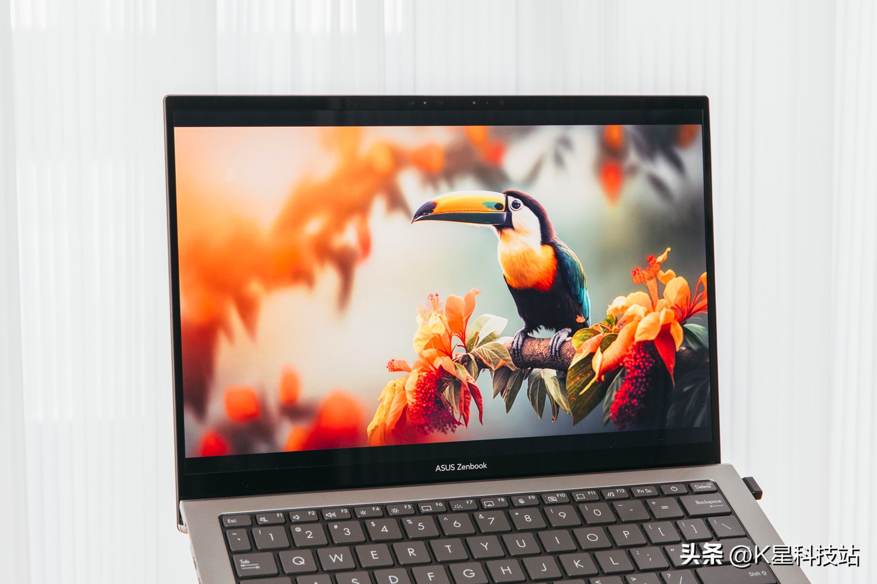 华硕灵耀x13轻薄本单手开合,华硕灵耀13深度评测