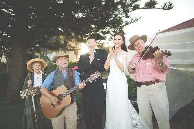 唐悠悠邓家佳特写,邓家佳和唐悠悠最新消息