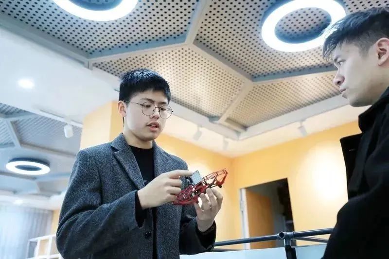 周末的快乐回来啦！徐汇区青少年活动中心线下开学，沉浸式体验