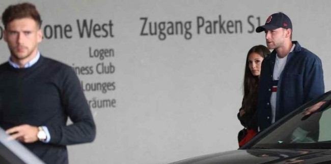 德国队是懂“美人计”的，破例让太太团入住安慰球员，但又没全懂