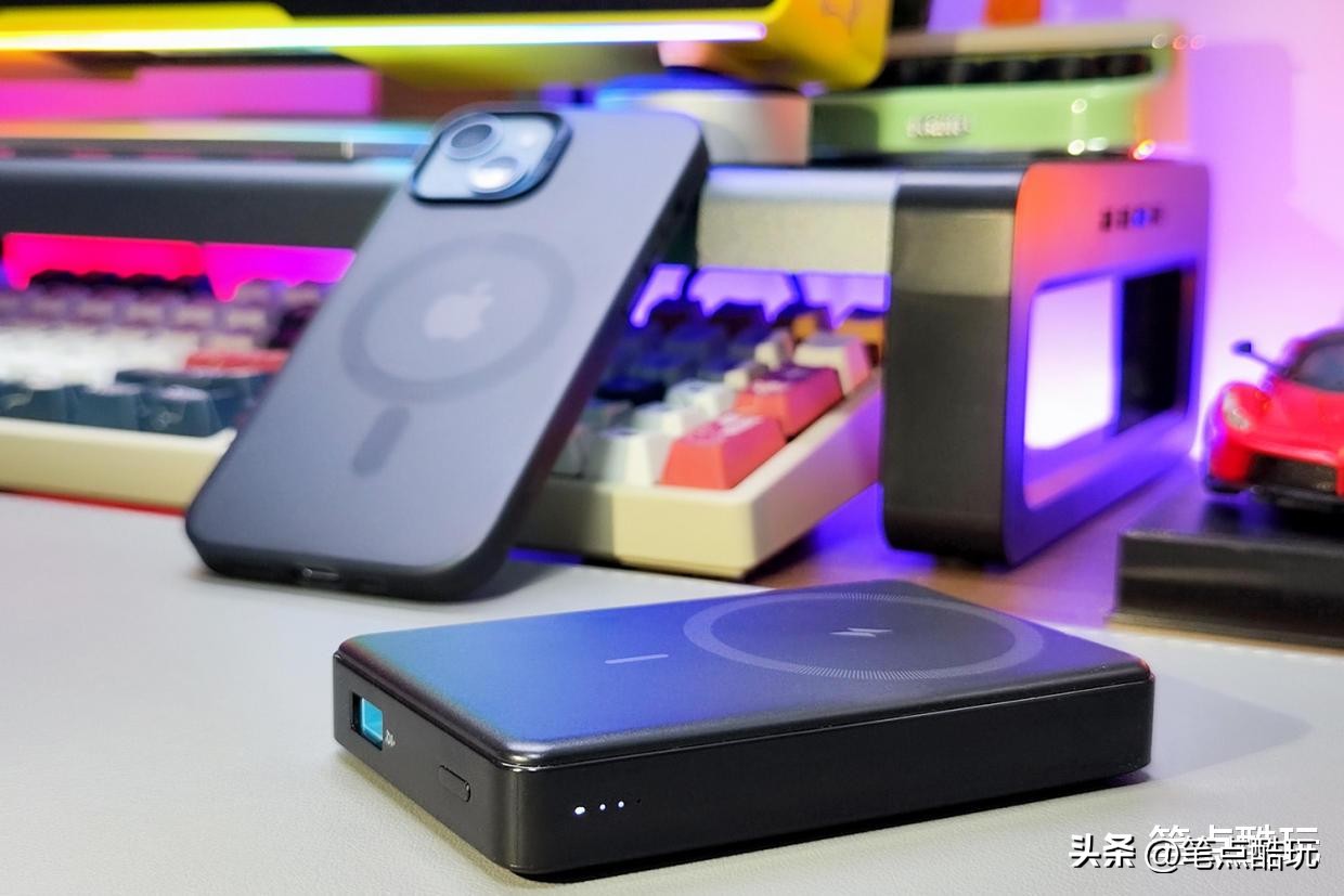 lightning接口磁吸充电宝,iphone的磁吸充电宝支持无线充吗