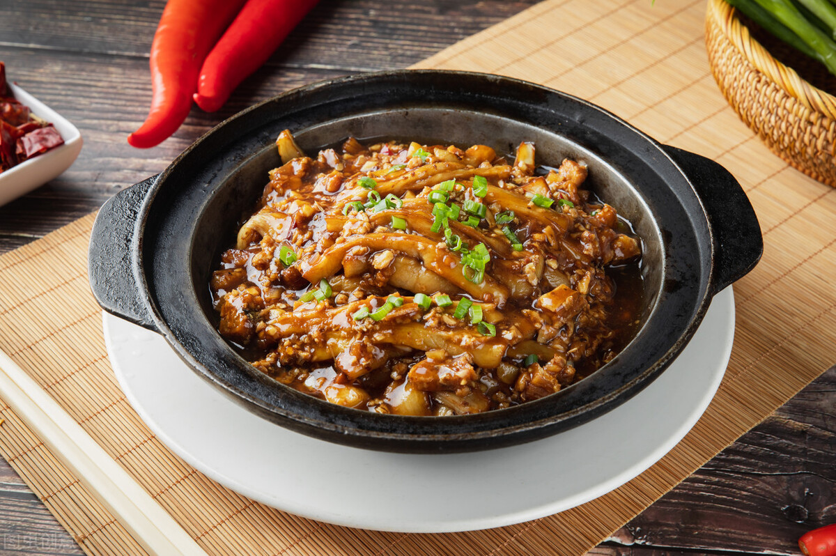 咸鱼为什么有刺鼻味,广东咸鱼为什么是臭的