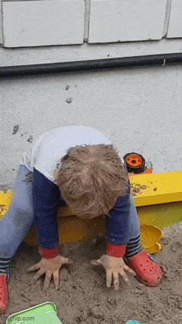 现在女大学生太开放,这么隐私的东西露在外面,男人看了都脸红了