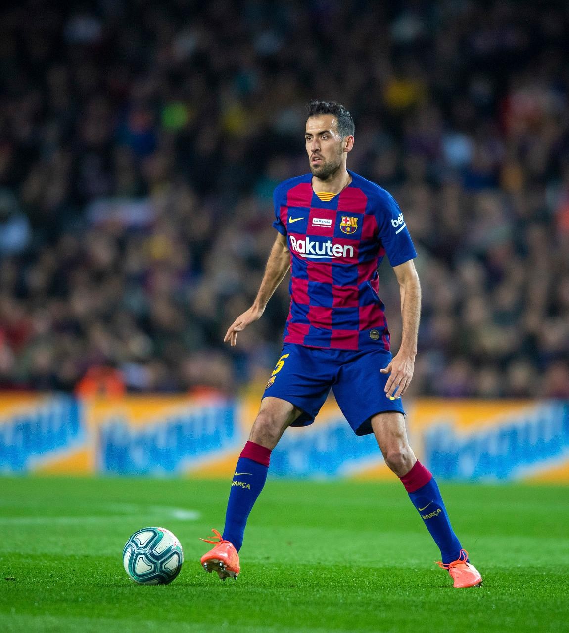 梅西夺冠小碎步阿尔瓦雷斯,哈兰德祝贺阿尔瓦雷斯