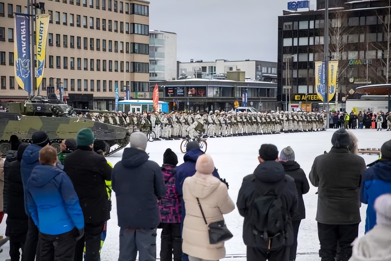 芬兰豹2a4坦克,芬兰援助乌克兰豹2坦克