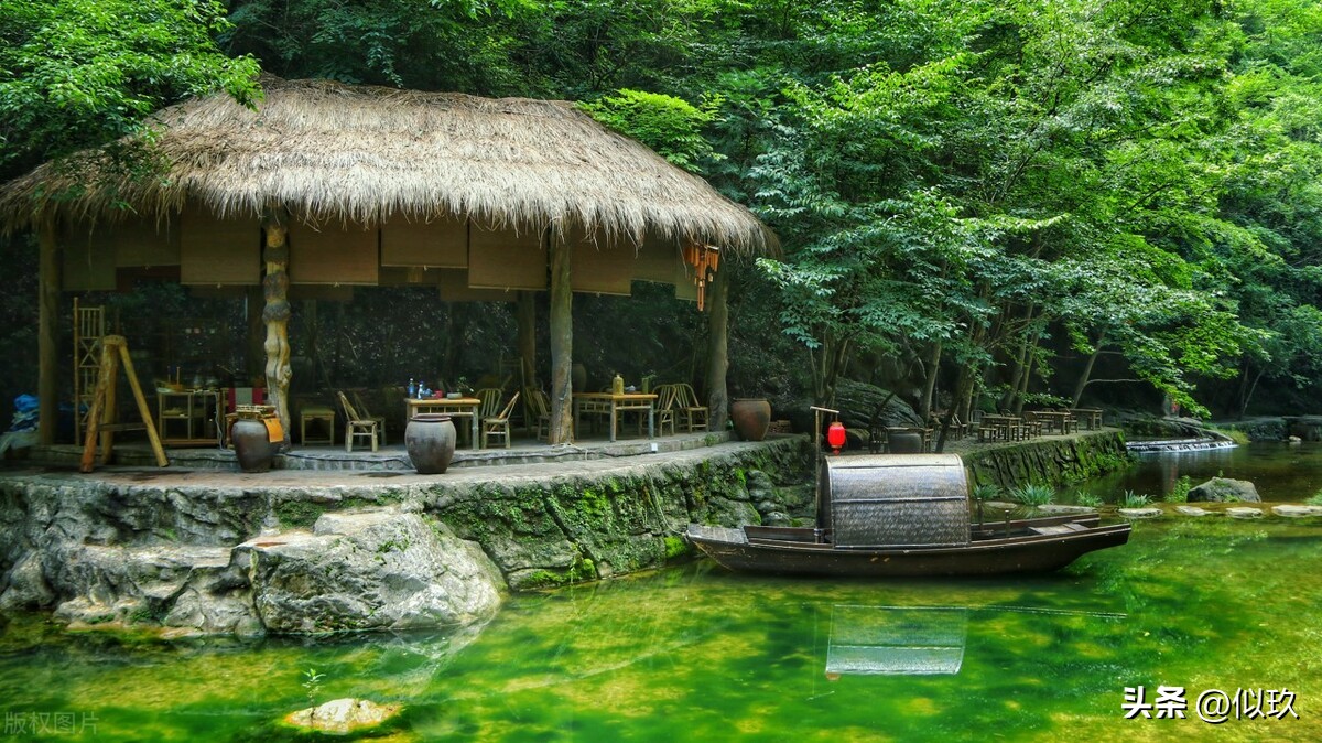 《菉竹山房》——我携新婚妻子去探亲，却遭深夜二姑姑*窥偷**