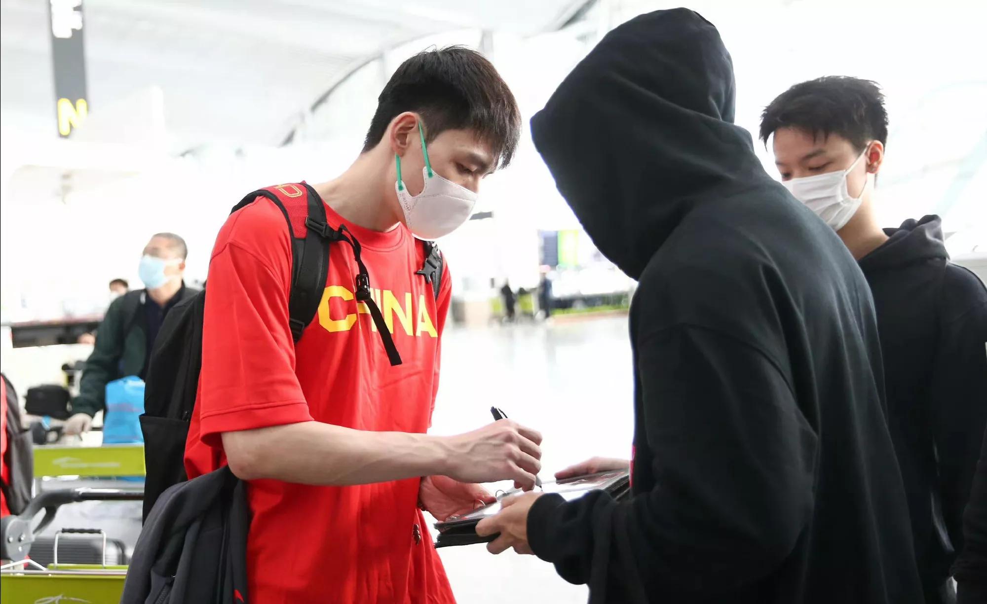 胡明轩周鹏赵睿,吴前胡明轩赵继伟周鹏