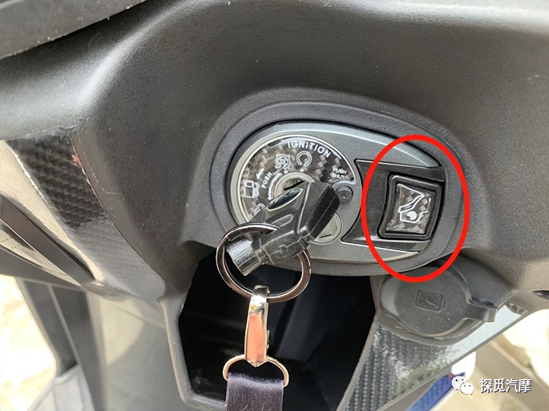 光阳krv180对比三阳drg158,雅马哈nvx155和三阳drg158