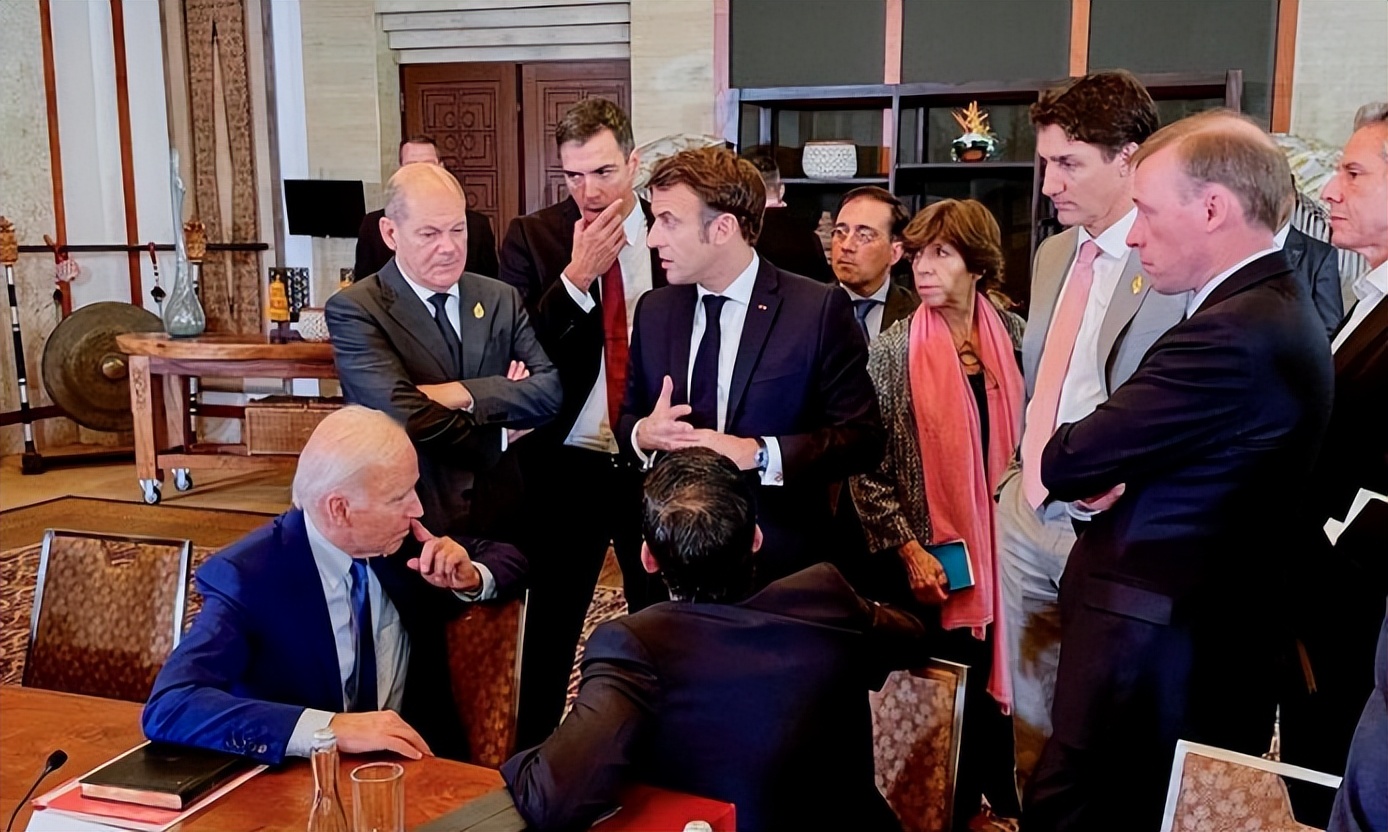 f-16护送波兰国家足球队,f16护航波兰足球队