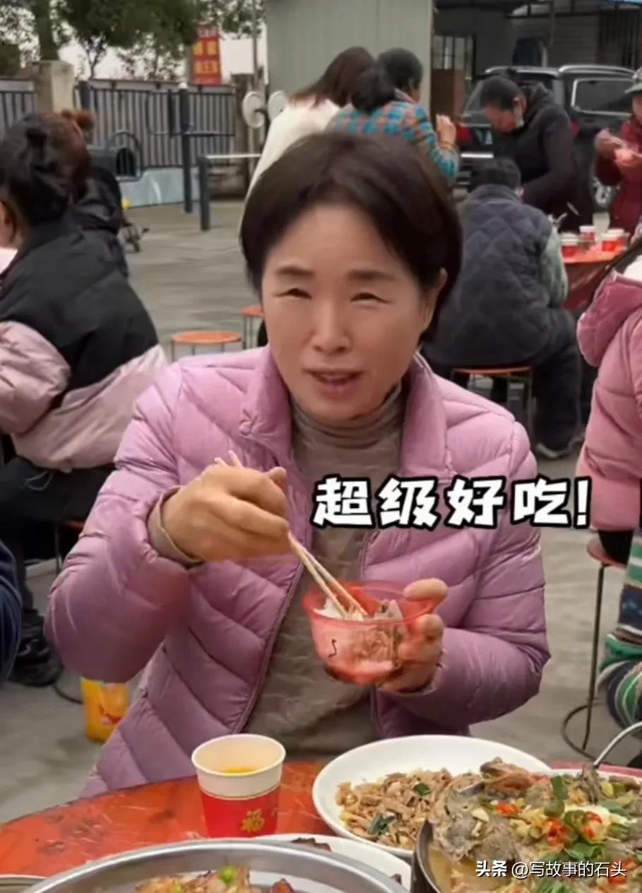 90后湖南姑娘远嫁韩国，婆婆待她如亲闺女，还跟她一起回中国过年