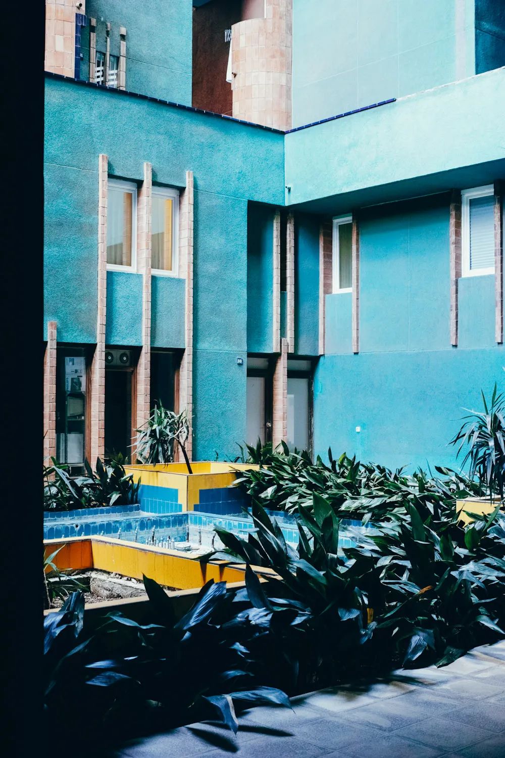 巨星陨落|西班牙著名建筑大师里卡多·波菲逝世