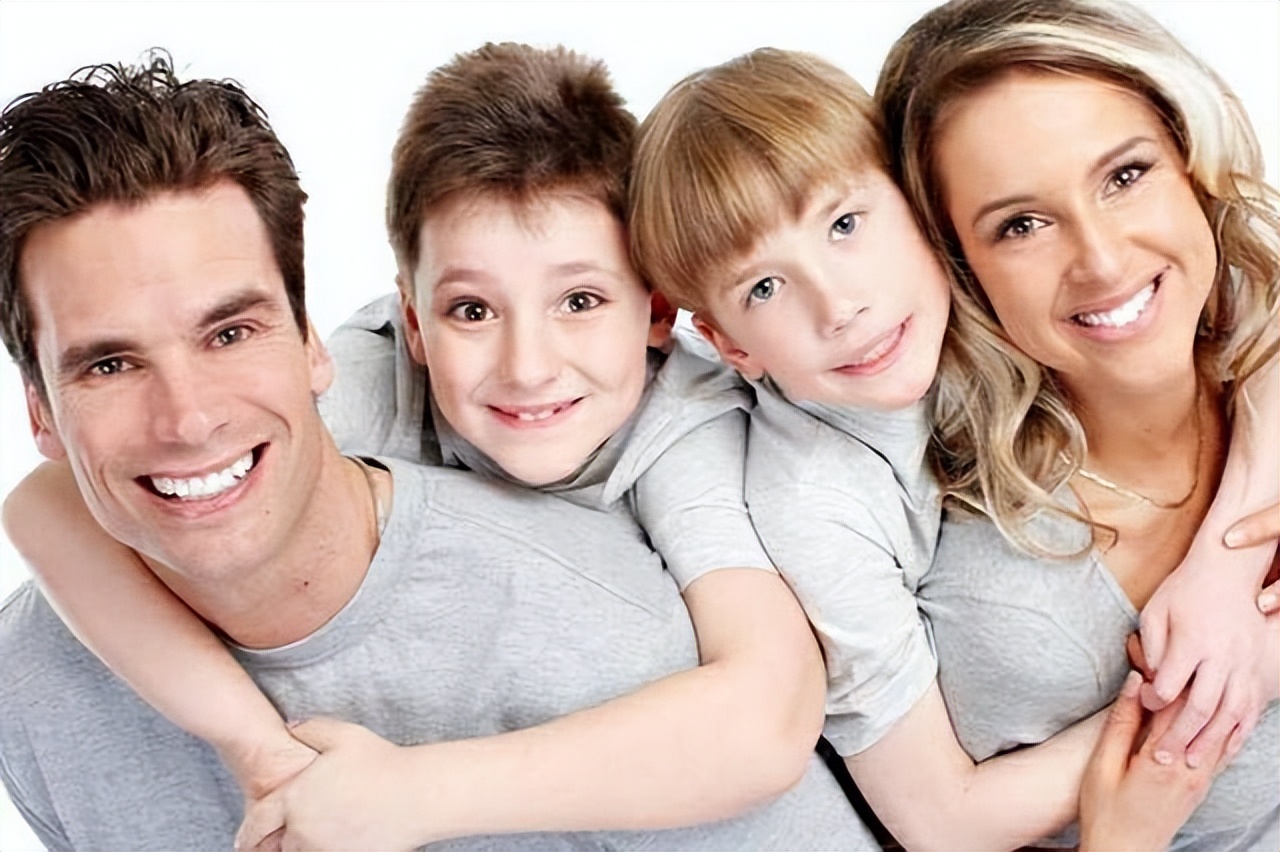 哈佛研究孩子有三次变聪明的机会,教授送给孩子7个忠告