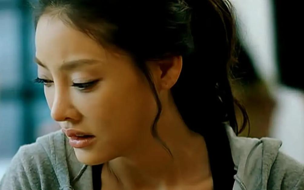 韩国张紫妍案：女星自杀遗书劲爆，总统下令彻查，为何草草结案？