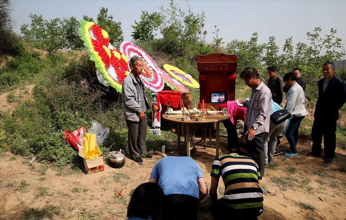 老人过世烧五七都有什么讲究,农村死人烧五七有什么规则