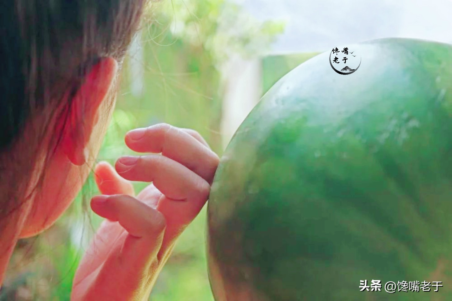 夏天买西瓜别只会拍教你3招,买西瓜要注意的几个点