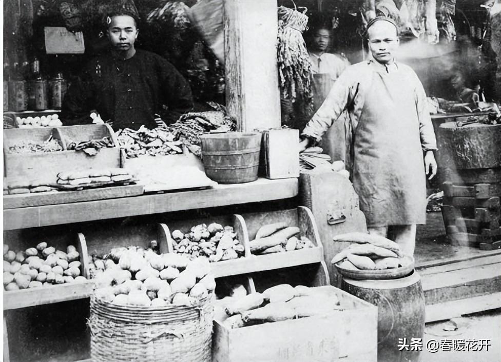 【晚清*楼青**旧影】女子丰乳肥臀，媚态撩人，风姿依旧！