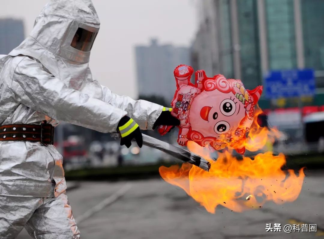 小孩玩具氢气球爆炸,儿童氢气球危险视频