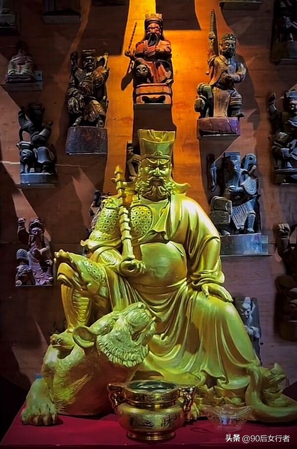 走进山间的小路感受大自然,成都深山老林旅游最好去处