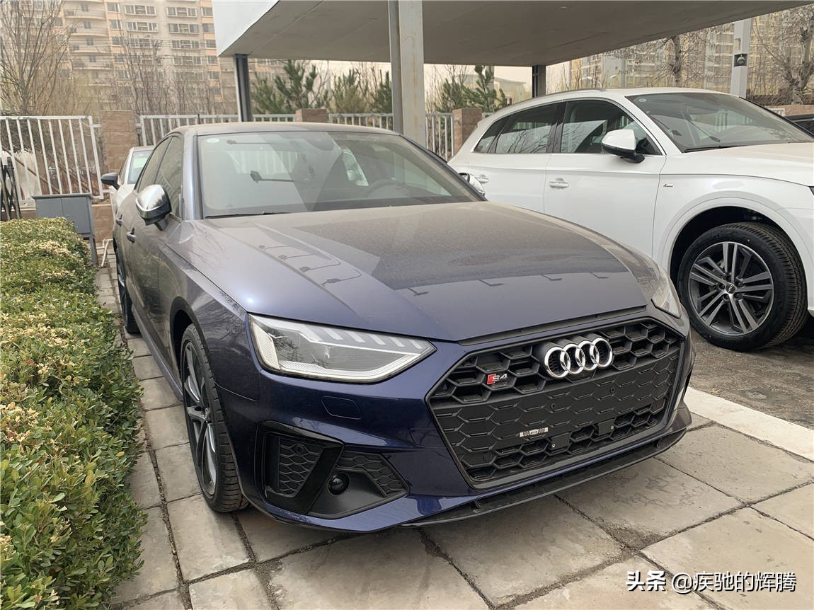 奥迪s4高配落地多少钱,奥迪s42023款落地价油耗