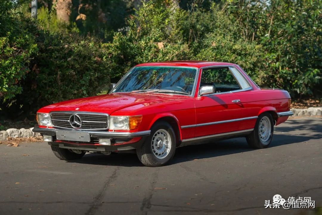 马拉多纳穿过的球鞋拍卖价格,马拉多纳的保时捷