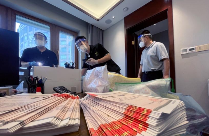 上海虚开发票案最新案例,涉案60亿的特大虚开发票案告破