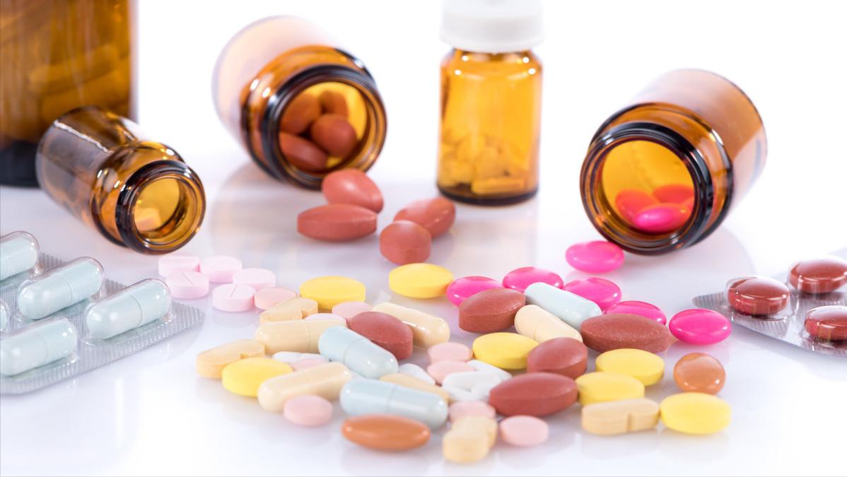 髌骨软化症走路腿发软没劲严重吗,上下楼梯膝盖疼屈膝疼怎么回事