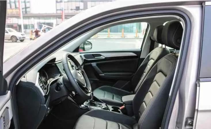 汽车玻璃水正确添加方法,汽车添加玻璃水标志