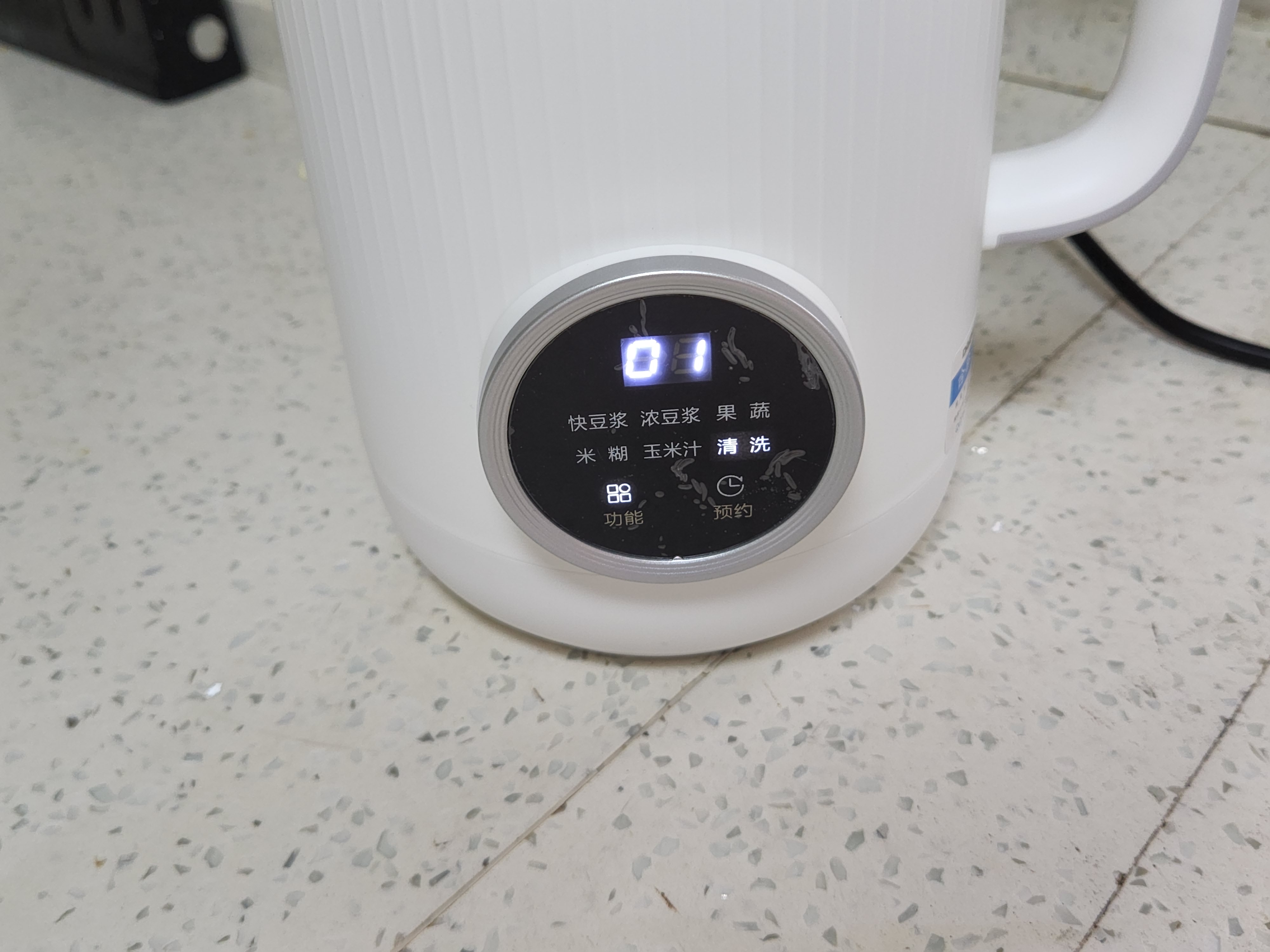 小熊和大宇哪个小型破壁豆浆机好,秋冬厨房新宠大宇云暮破壁豆浆机