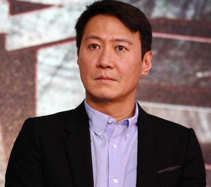 台湾好色富婆：有过5任丈夫，想用40亿*养包**黎明，2016年选择出家