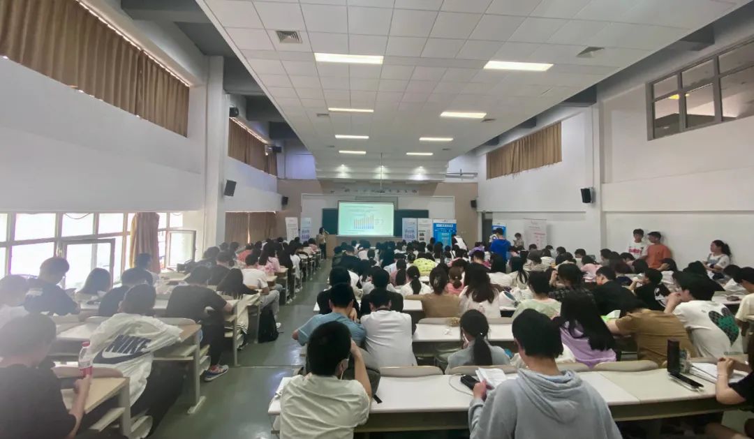 青春健康教育活动进校园,健康护肤知识宣传活动