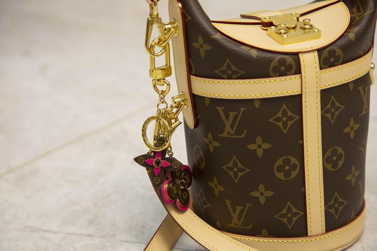 名牌奢侈品包包日常保养护理方法,奢侈品包包自己怎么养护