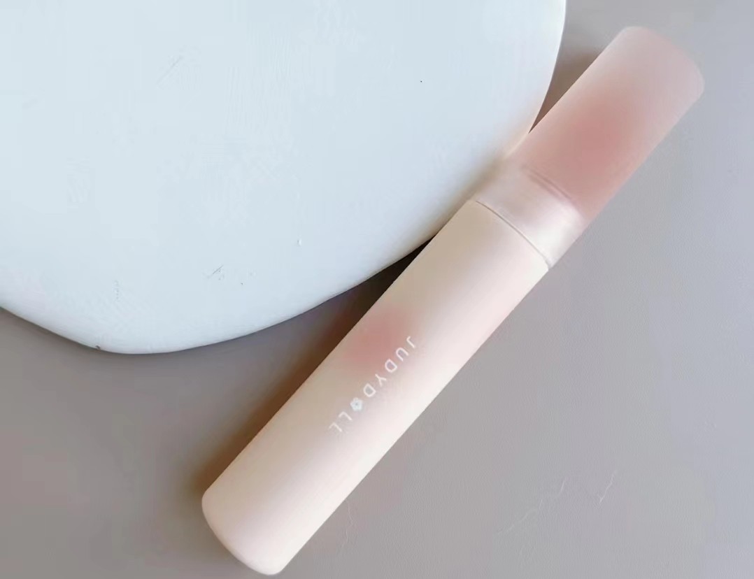 适合黄黑皮的口红色号显白推荐,黄皮素颜适合涂什么颜色的口红