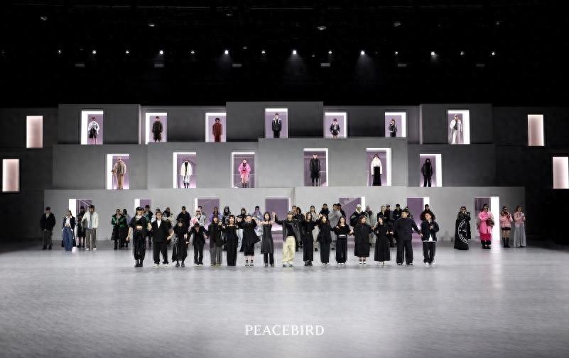 太平鸟绒入新境冬季大秀,太平鸟德绒保暖内衣儿童