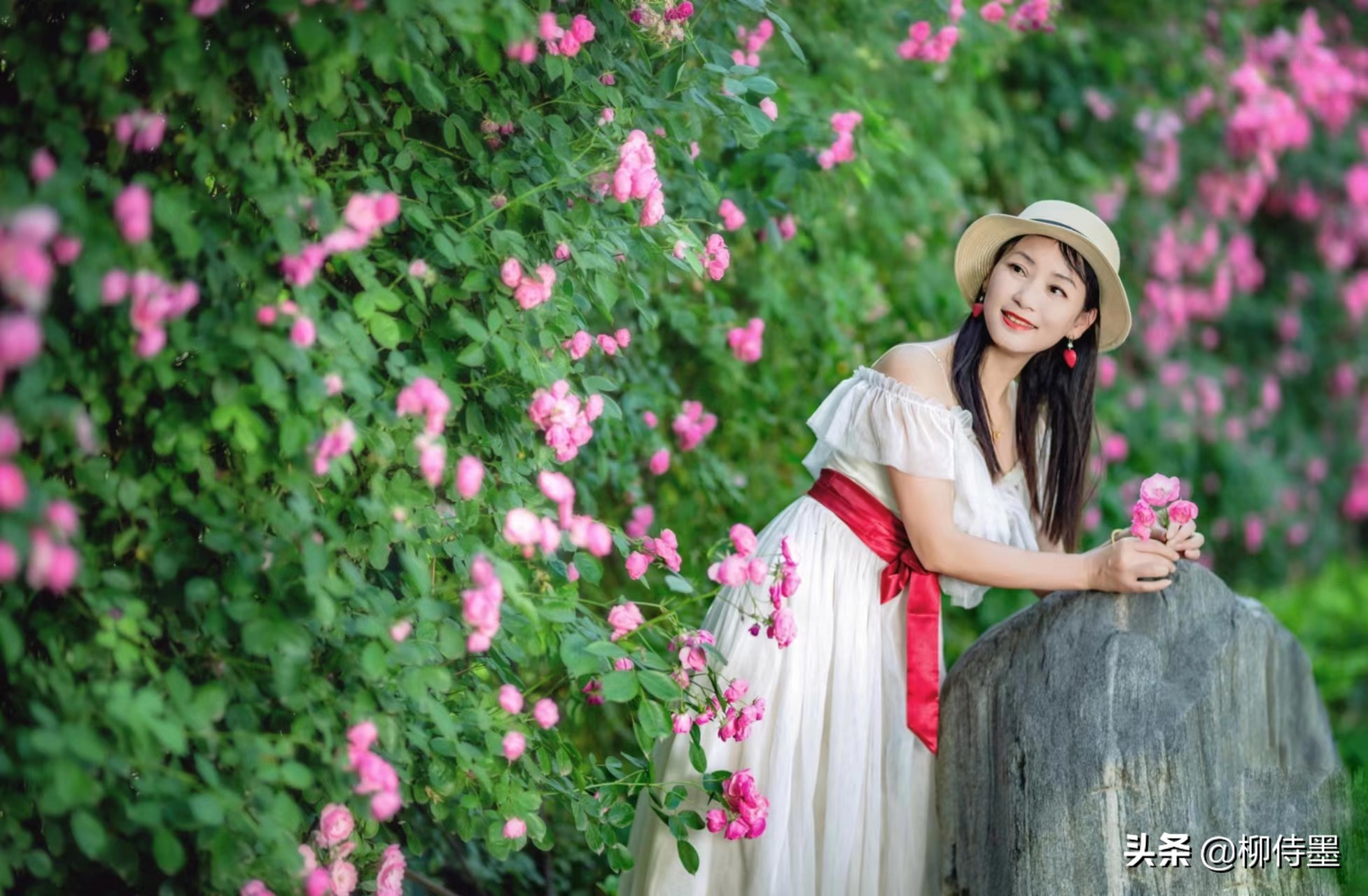 阿姨摄影不会摆姿势？4句口诀拍出优雅美，气质上镜有韵味