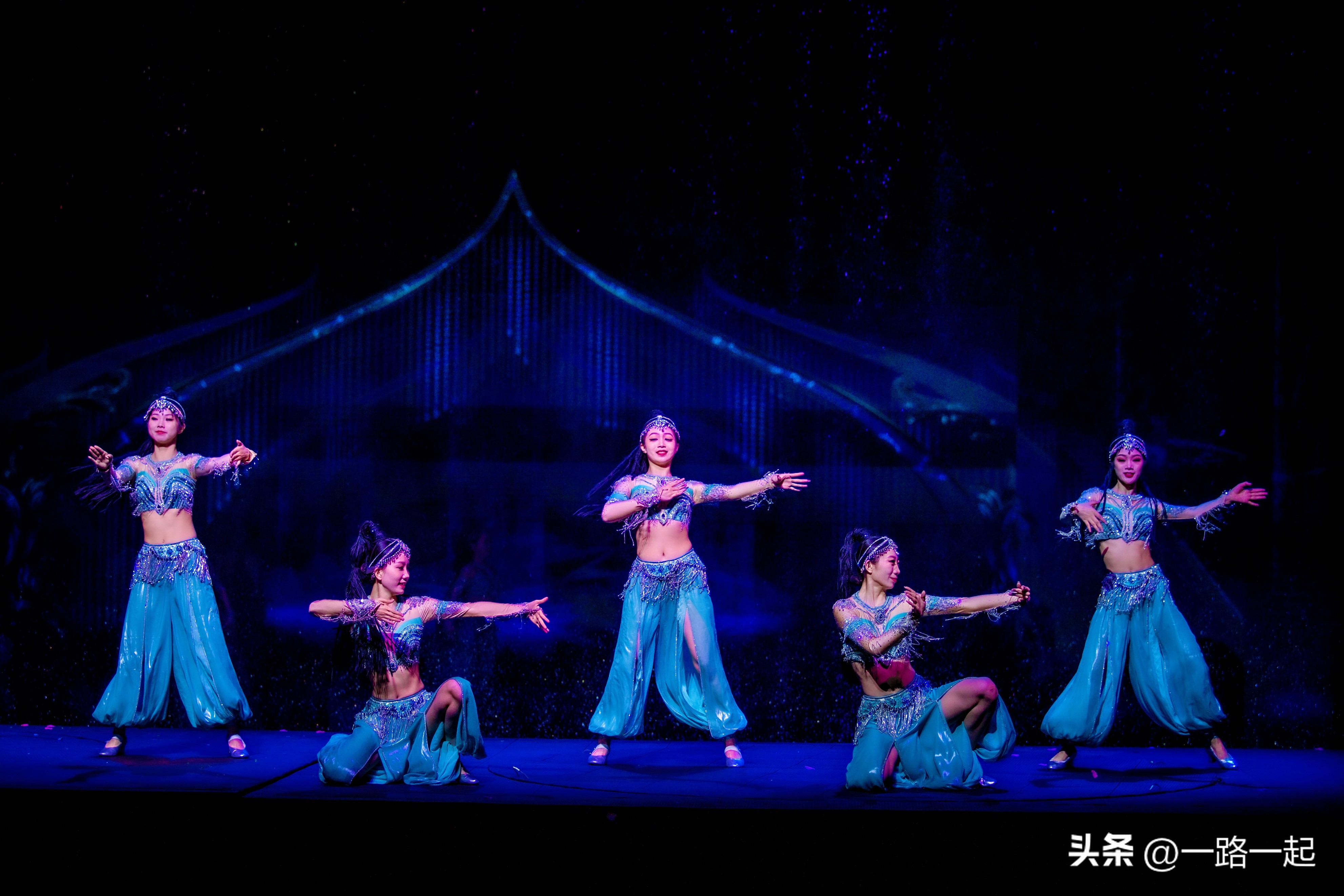 上海又刺激又好玩的网红打卡点,上海网红打卡地必去的五个地方