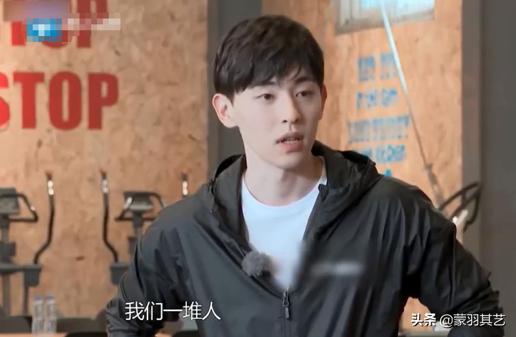 邓伦为何热衷于当伴郎？“石家庄十一子”兄弟团的传说真不少