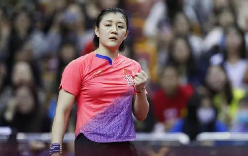 国乒女队王楠,王楠张怡宁女乒团体比赛视频