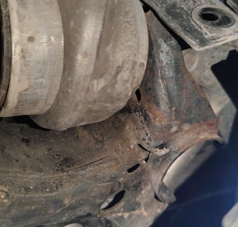 宝马x72019事故车,宝马x7瑕疵车事故车