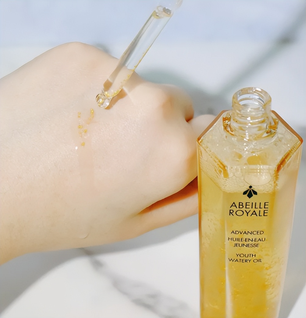 黑绷带是最好的护肤品吗,黑钥匙面霜和黑绷带哪个适合痘痘