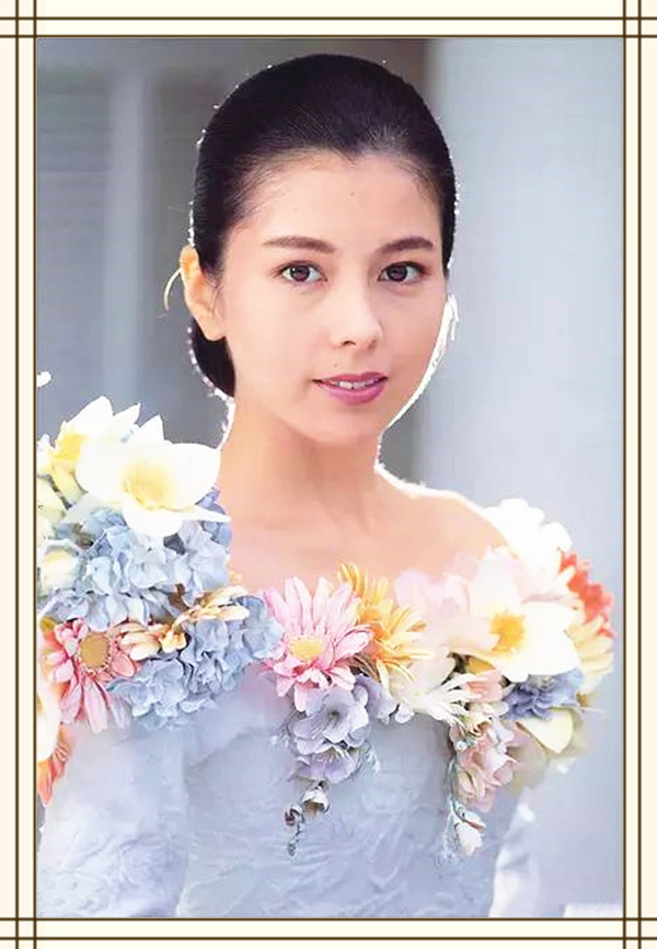 颜值巅峰山口百惠,和山口百惠齐名的女性