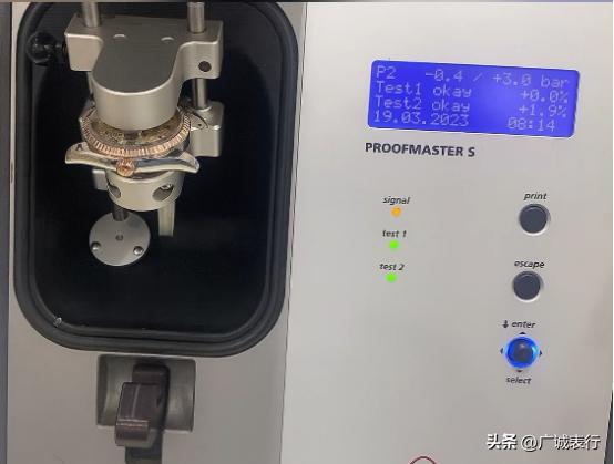 劳力士表镜碎了怎么修,劳力士表镜磕裂