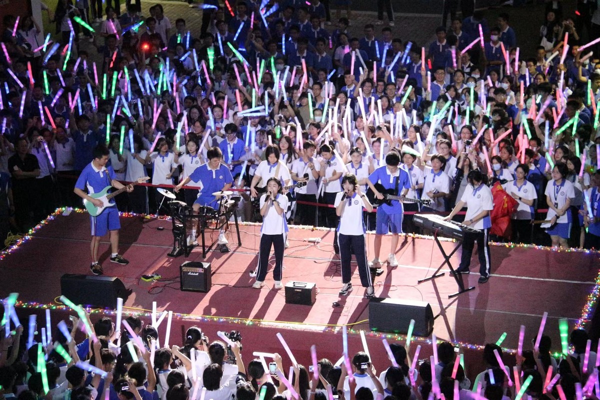 喊楼助威高考简单视频,喊楼助威高考大合唱