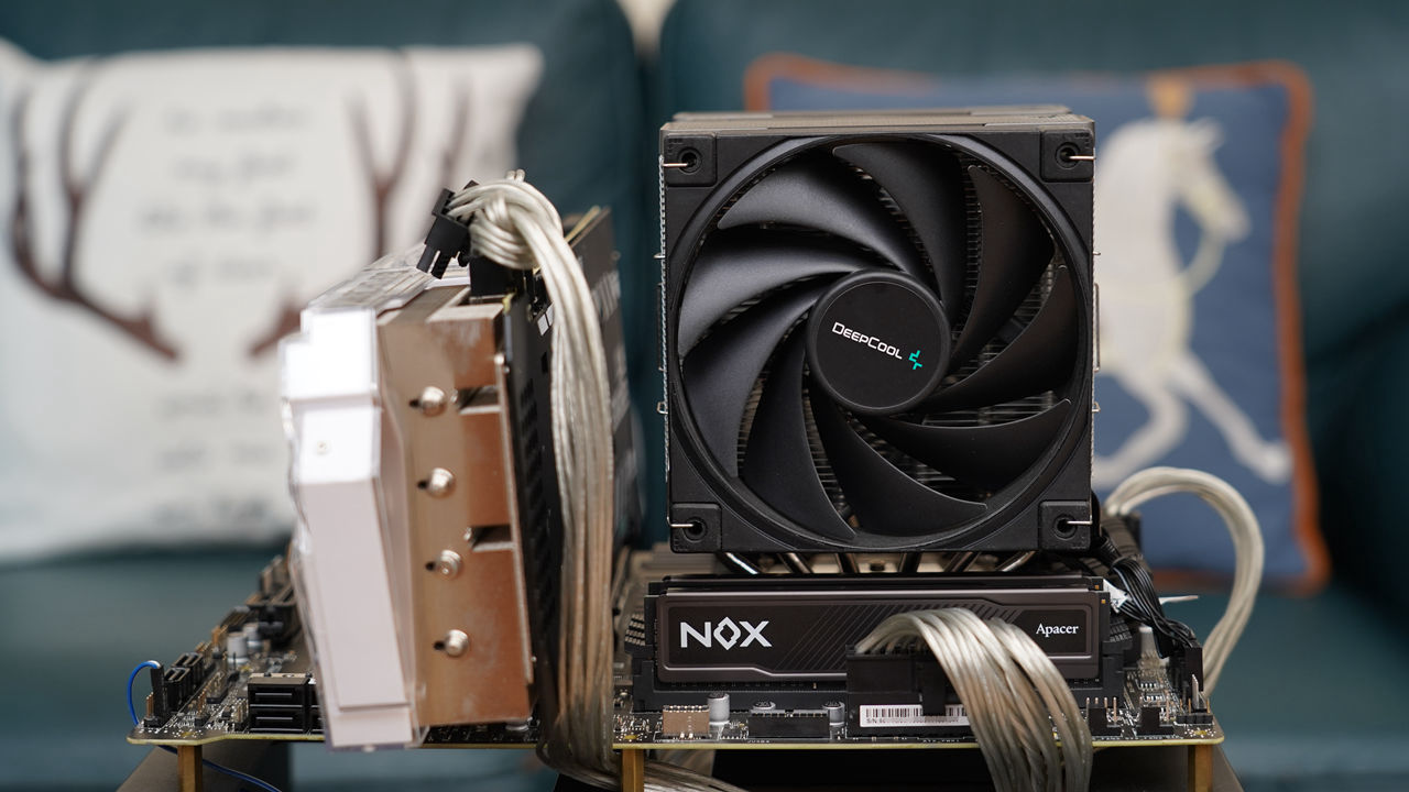 低调高频马甲条，宇瞻NOXDDR4400016G×2内存体验分享