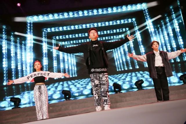 湘潭江声实验学校18届,湘潭江声实验学校教育宣传片