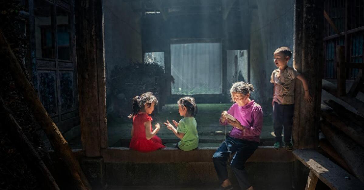 热辣按摩师激发女性渴望，惊人审判揭晓！