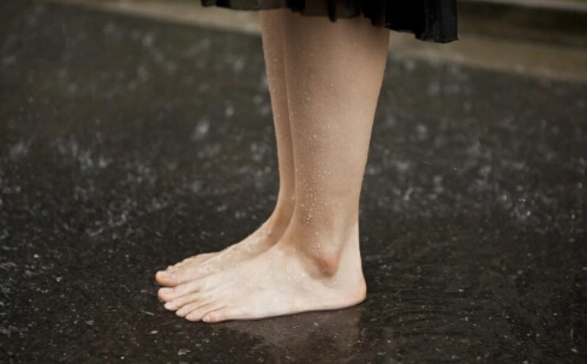 为什么糖尿病会烂脚？神经减压术，让糖尿病患者“治足”常乐