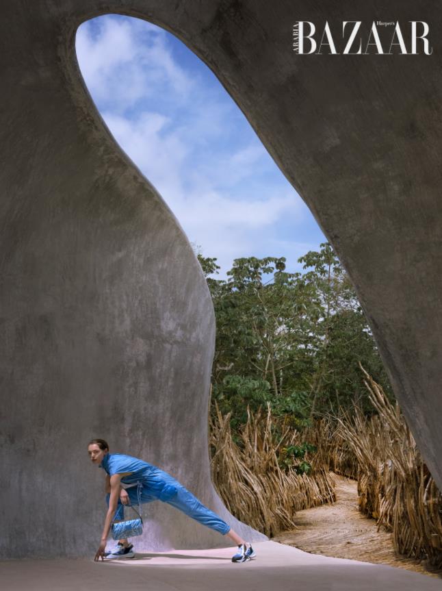 性感时尚的模特遇见大胆的时尚摄影师,会碰撞出怎样的性感火花?