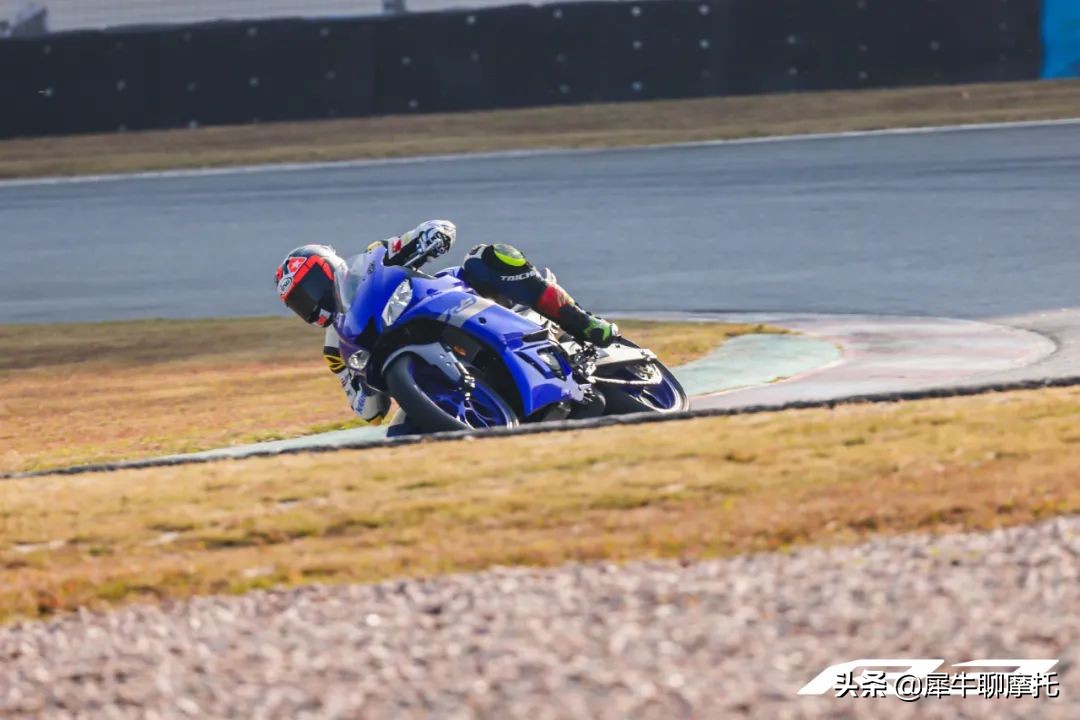雅马哈r3过弯,雅马哈r3跑山路