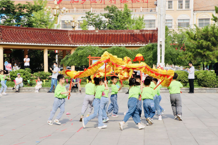 大手牵小手运动会育才幼儿园,幼儿园亲子运动会主题大手牵小手